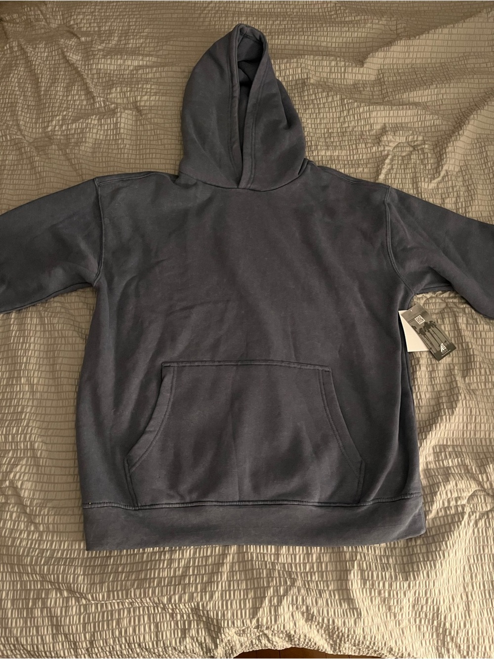 Men’s Blue Pullover Hoodie NWT Size Large Casual Basic Sweatshirt